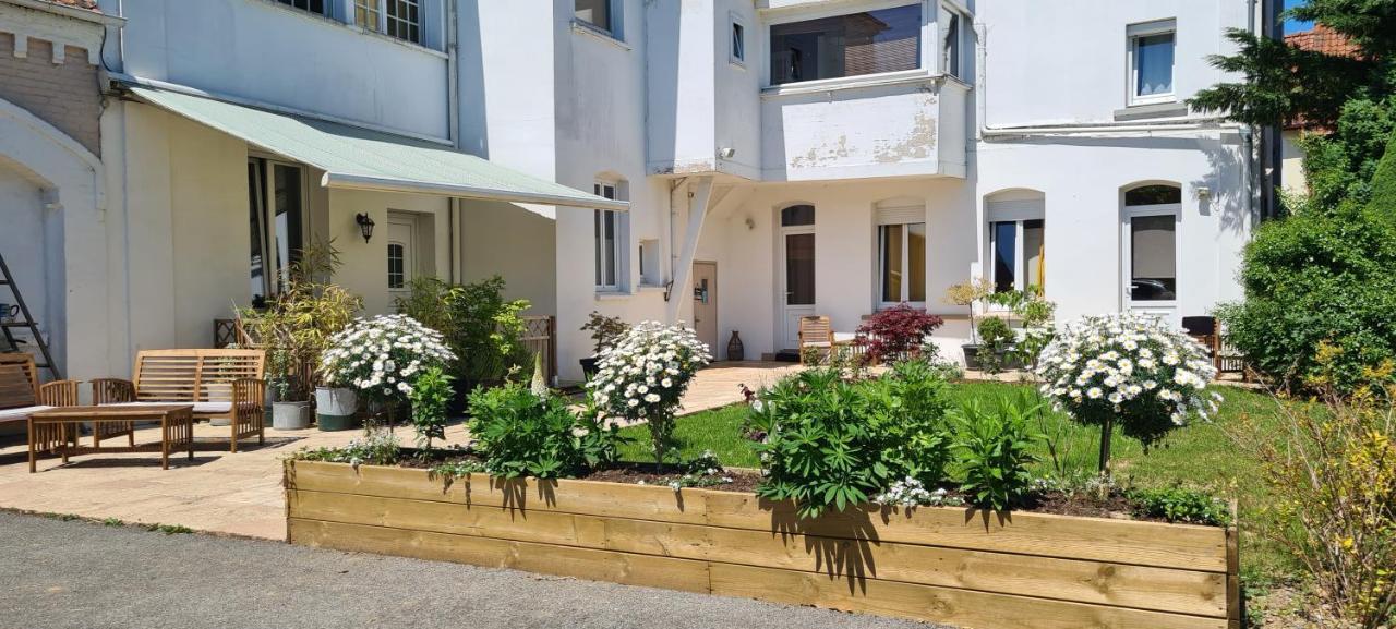 Au Bois Dormant Bed & Breakfast